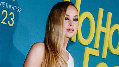 is jennifer lawerence naked in no hard feelings|Jennifer Lawrence shares the truth behind that No。